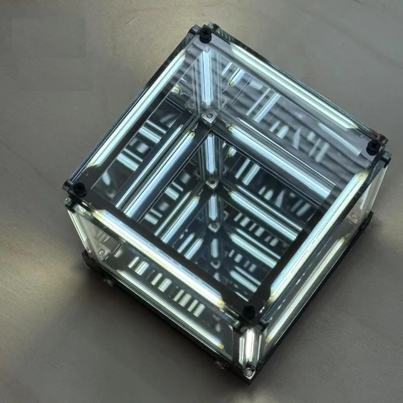 Four-Dimensional Space Hypercu - Tech Lighting Accessories recension och pris